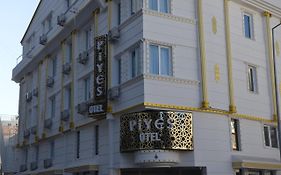 Piyes Otel